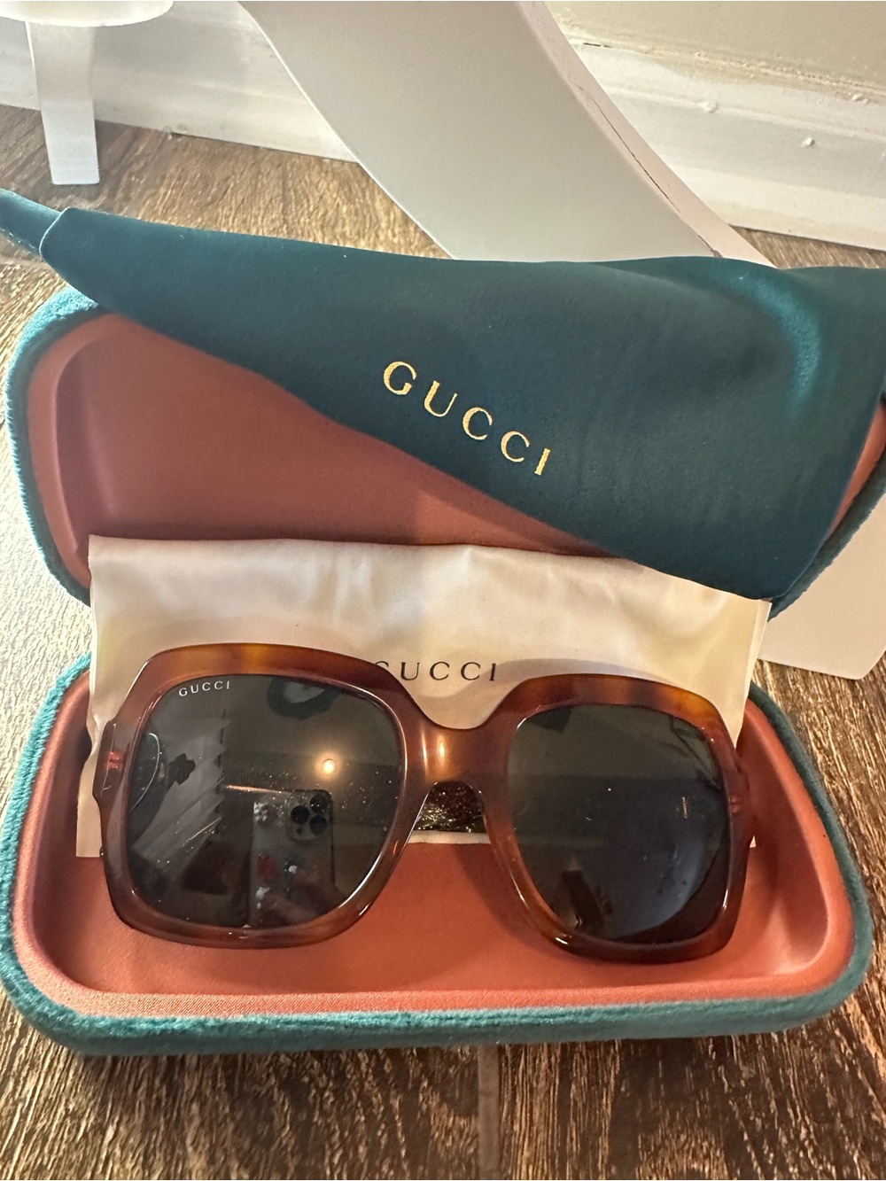 Gucci Women’s Brown Tortoiseshell Oversized Square Sunglasses